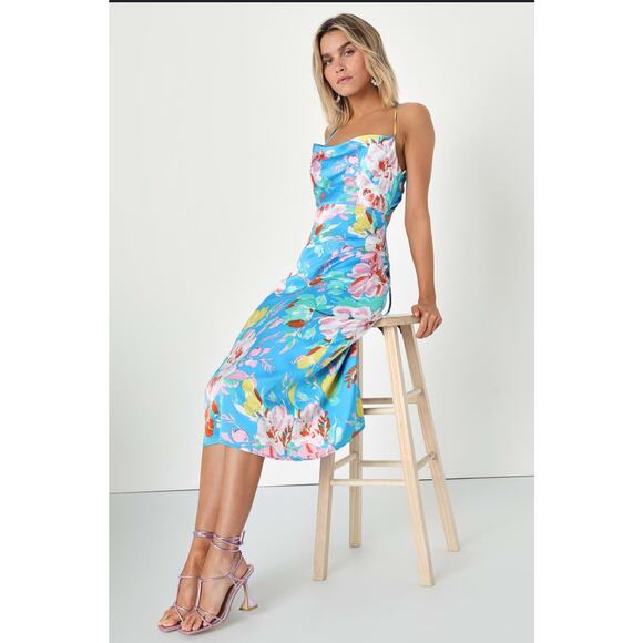 NWT Lulu's Floral Blue Dress Size S - Picture 1 of 9